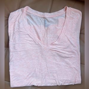 GapFit Motion V Neck T-Shirt